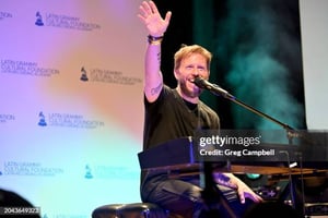 Noel Schajris (Latin Pop Singer) AI voice text to speech and AI music cover generator